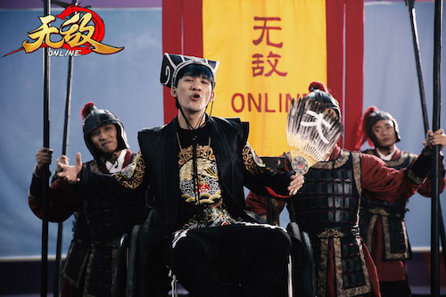 大张伟开拍《无敌OL》手游创意视频
