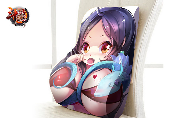 《斗破苍穹》手游周边来袭 36D美胸手机外衣领衔
