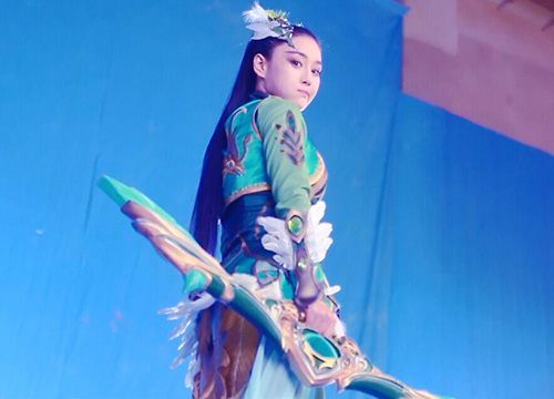 9377《皇图》公测前瞻 张馨予变身视频曝光