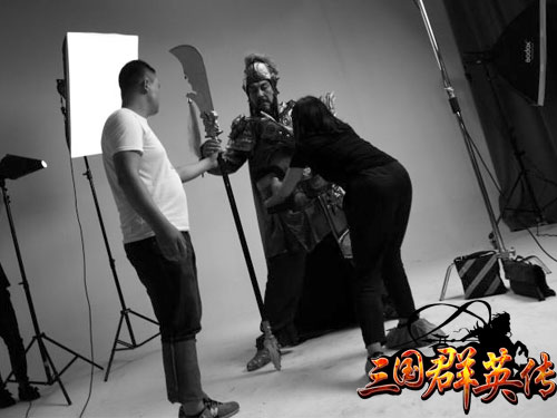 黑白范儿！《三国群英传》手游代言人陆树铭平