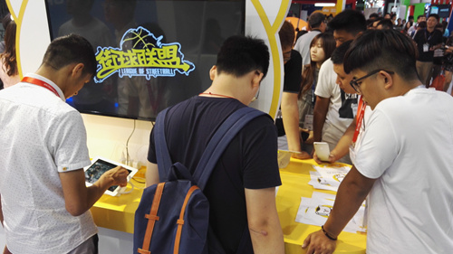 直击ChinaJoy现场 咸鱼游戏展台人气爆棚
