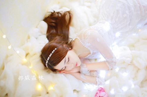 花椒美女主播席一平 自曝大爱《大奇幻时代》
