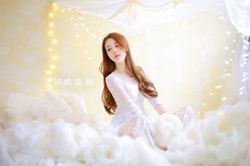 花椒美女主播席一平 自曝大爱《大奇幻时代》