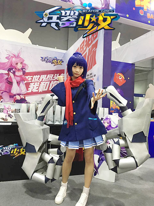 软妹萌萌哒 《兵器少女》武器娘亮相漫展